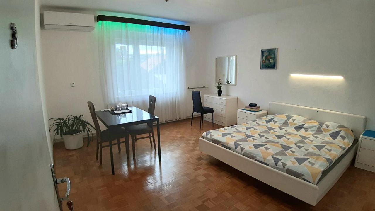Roomserv Lublaň Exteriér fotografie